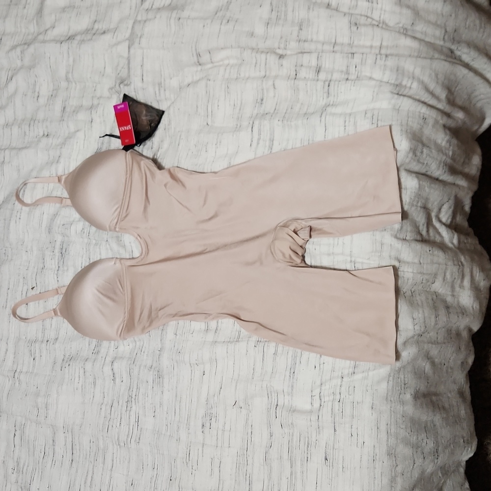Spanx Plunge Low Back Bodysuit